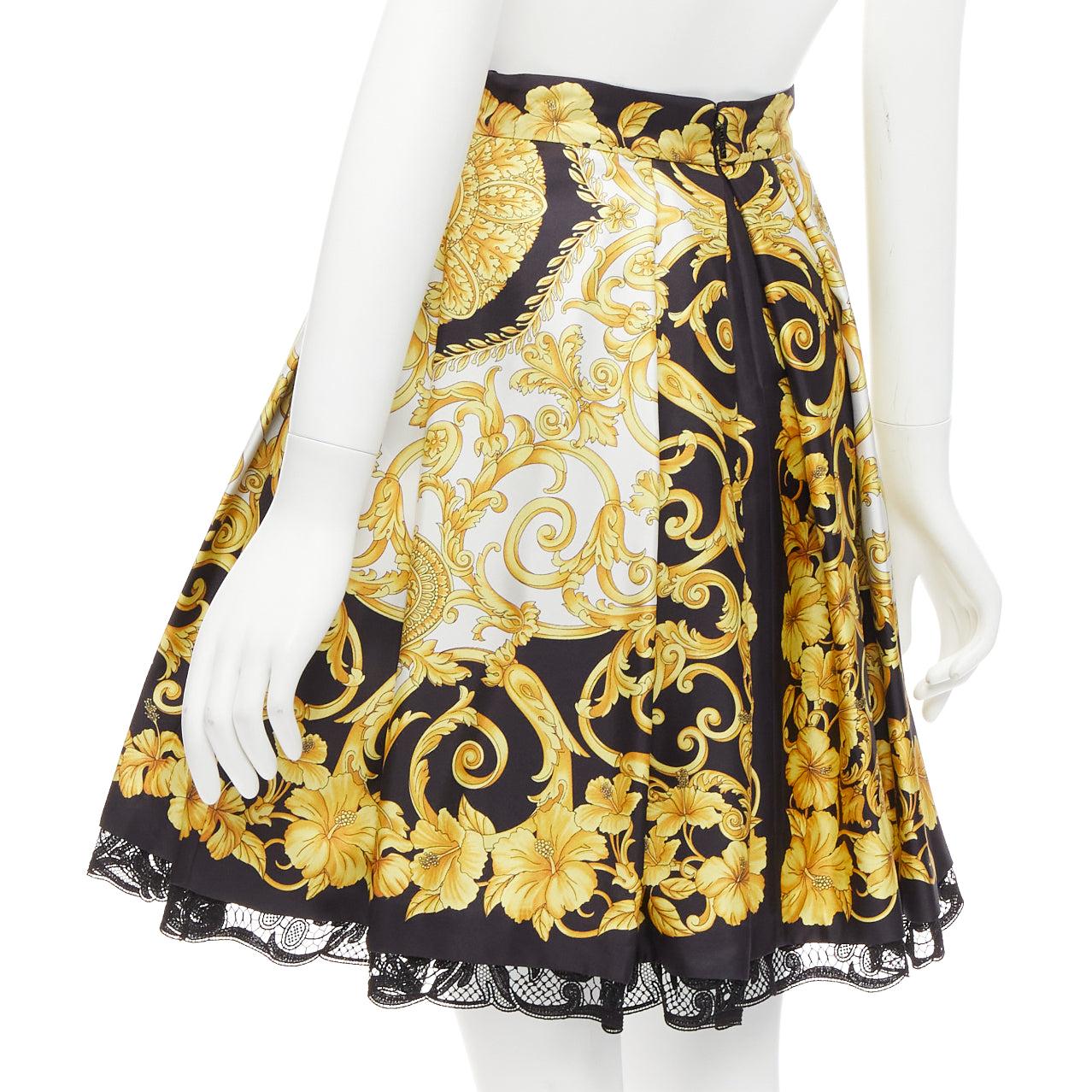 VERSACE 2018 100% silk Barocco Hibiscus print lace trimmed flared skirt IT36 XS For Sale 2