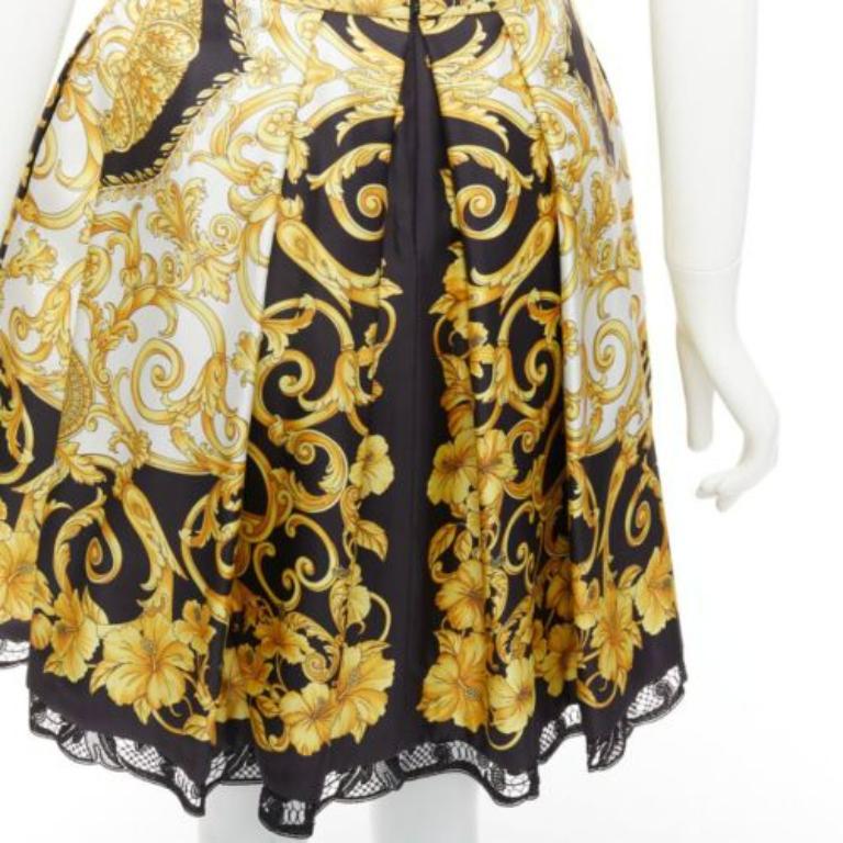 VERSACE 2018 100% silk Barocco Hibiscus print lace trimmed flared skirt IT36 XS For Sale 2
