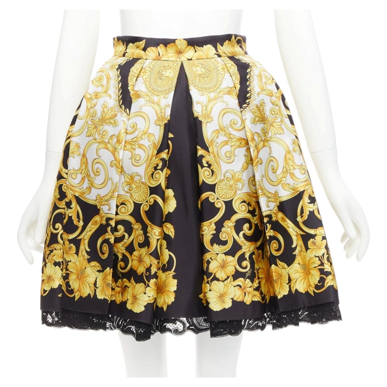 VERSACE 2018 100% Seide Barocco Hibiscus Druck Spitze beschnittener ausgestellter Rock IT36 XS im Angebot
