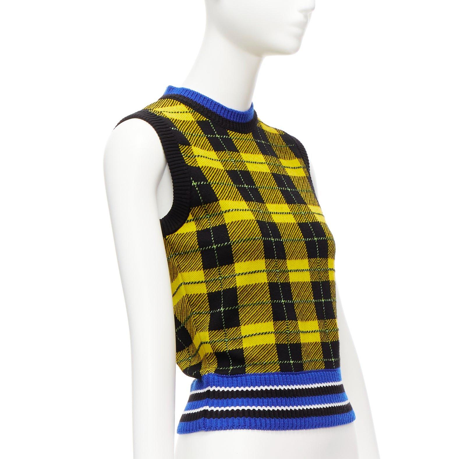 VERSACE 2018 punk tartanblaue Pulloverweste aus Wollmischung mit Netzbesatz IT38 XS (Schwarz) im Angebot
