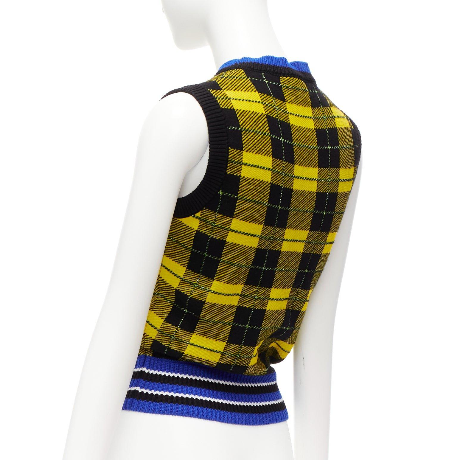 VERSACE 2018 punk tartanblaue Pulloverweste aus Wollmischung mit Netzbesatz IT38 XS im Angebot 1