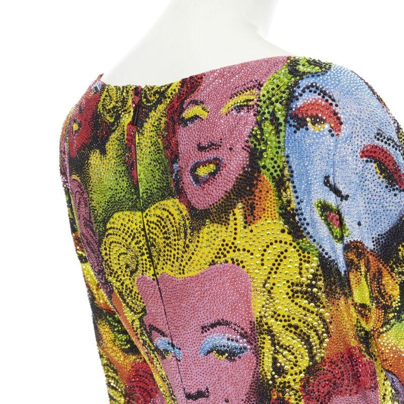 VERSACE Combinaison de défilé Tribute Pop Art incrustée de cristaux incrustés de strasss IT38 XS, 2018 en vente 3