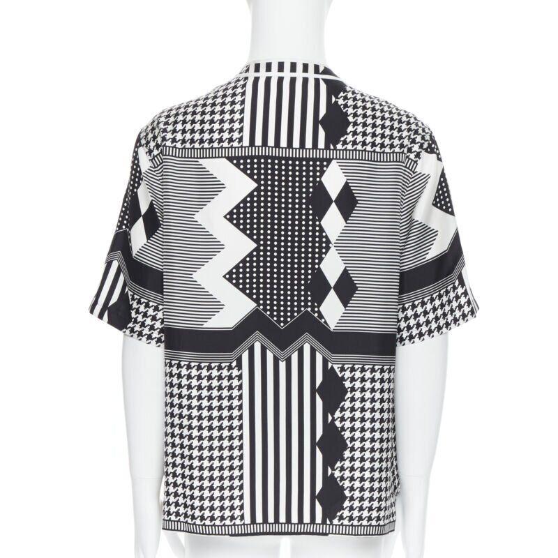 Men's VERSACE 2019 100% silk Double Love Heart geometric baseball shirt EU39 M For Sale