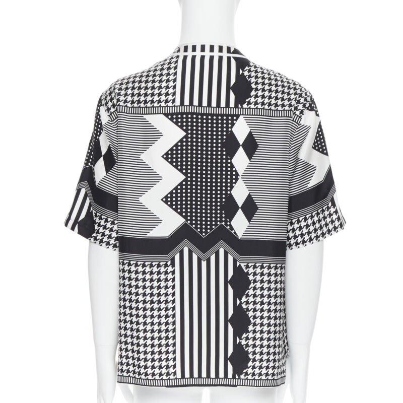 Men's VERSACE 2019 100% silk Double Love Heart geometric baseball shirt EU40 L For Sale