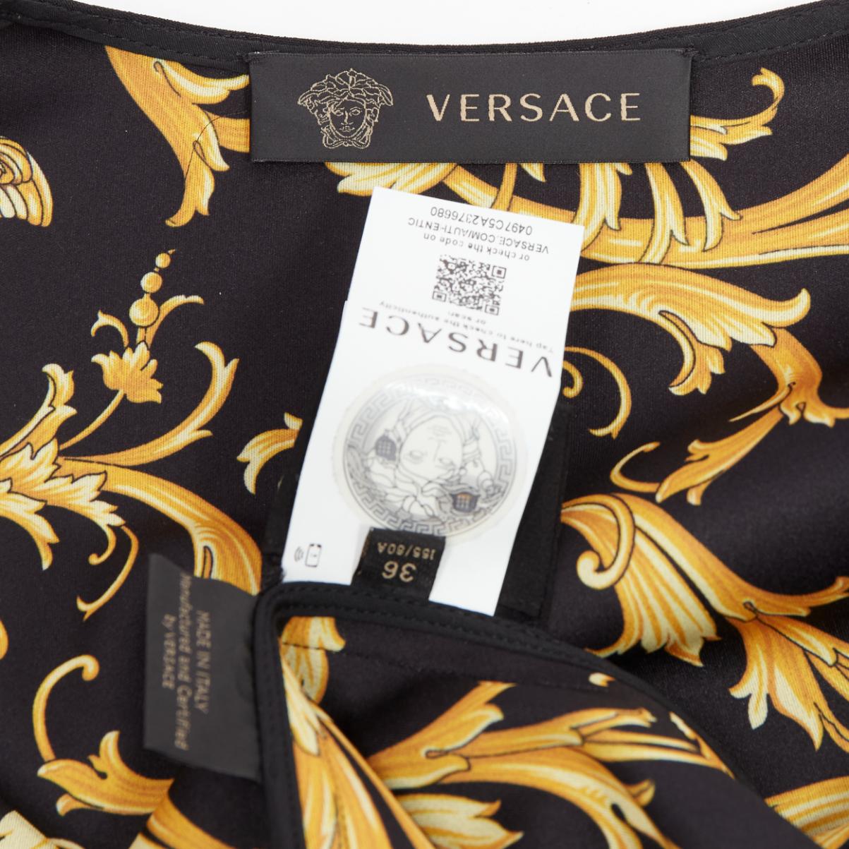 VERSACE 2019 abito doppiopetto barocco nero con bottoni Medusa oro IT36 XXS in vendita 3