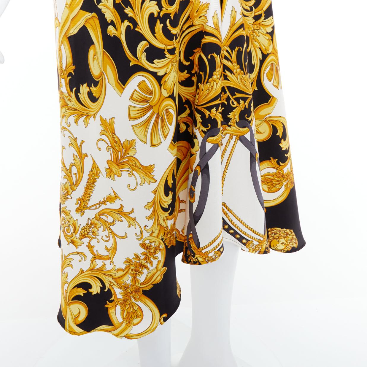 VERSACE 2019 Rodeo Barocco black gold silk viscose bias cut skirt IT38 XS
Reference: LNKO/A02436
Brand: Versace
Designer: Donatella Versace
Collection: 2019
Material: Silk, Viscose
Color: Black, Gold
Pattern: Barocco
Closure: Zip
Extra Details:
