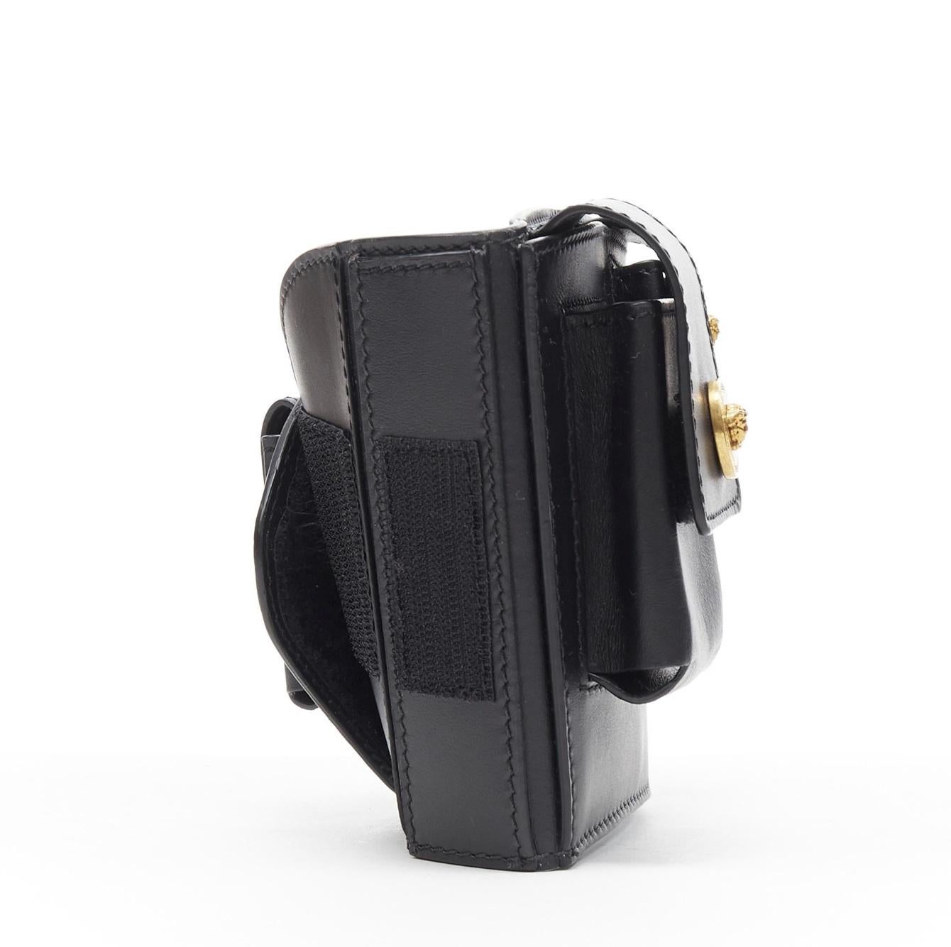 VERSACE 2019 Pasarela negro oro Medusa multibolsillo arnés bolso de brazo Raro en venta 1