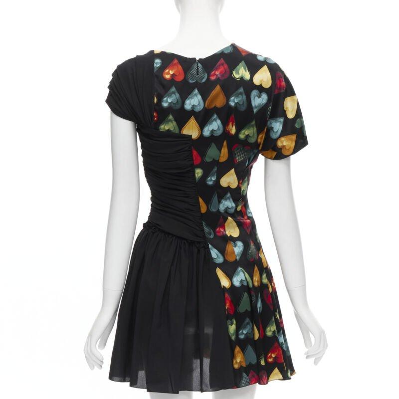 De las mujeres VERSACE 2019 Pasarela Jim Dine vestido estampado corazón imperdible dorado IT38 XS en venta
