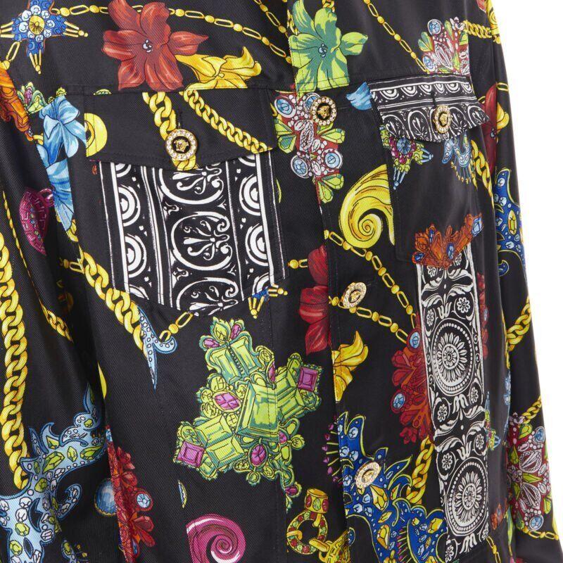 VERSACE 2019 Runway silk vintage jewel crystal Medusa button jacket EU52 XL
Reference: TGAS/A05500
Brand: Versace
Designer: Donatella Versace
Model: Silk jacket
Collection: Spring Summer 2019 - Runway
Material: Silk
Color: Black
Pattern: