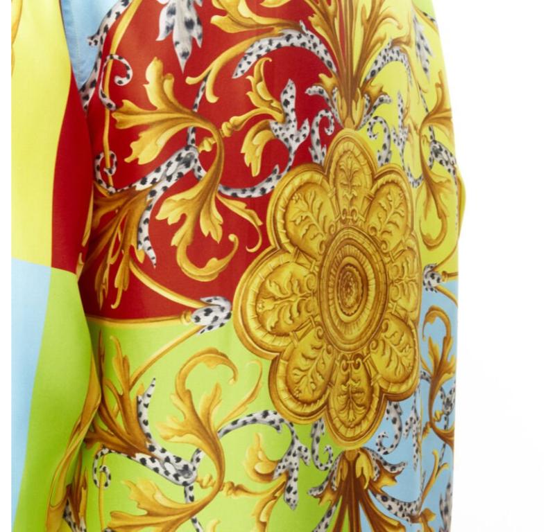 VERSACE 2020 Barocco Acanthus Pop Print Limited silk shirt EU38 XS For Sale 5