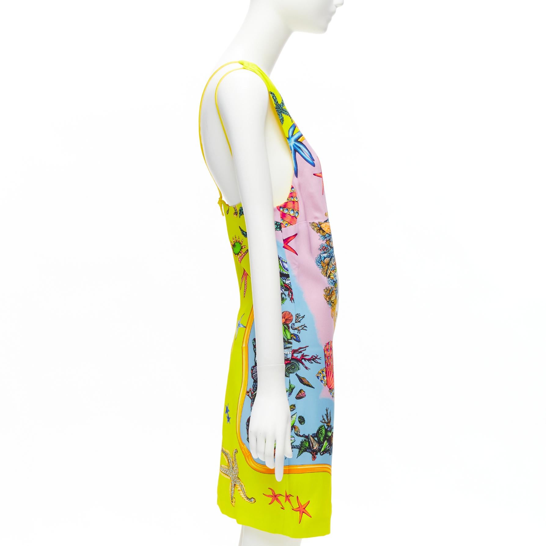 VERSACE 2020 Tresor De La Mer signature starfish print yellow dress IT38 XS In Excellent Condition For Sale In Hong Kong, NT