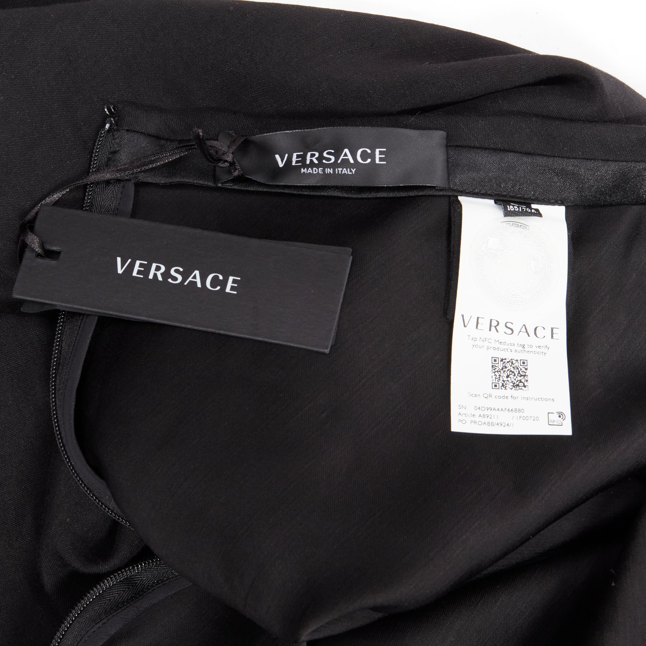 VERSACE 2021 Falda drapeada dorada Medusa Medallion Coin cut out IT44 L en venta 4