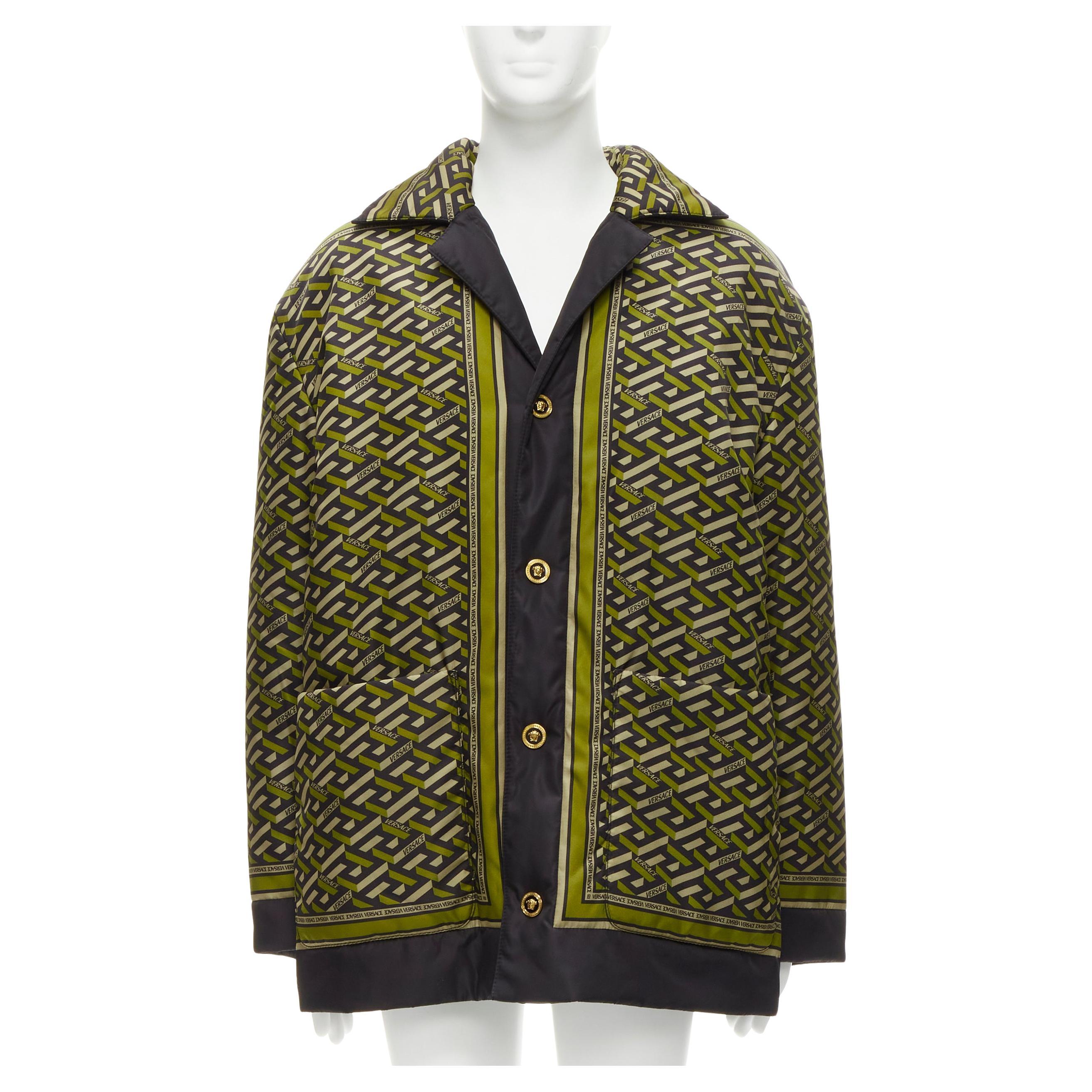 VERSACE 2021 Pasarela La Greca Graffiti Medusa Smiley abrigo acolchado verde IT52 L