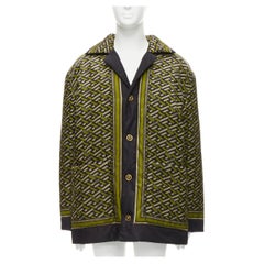 VERSACE 2021 Pasarela La Greca Graffiti Medusa Smiley abrigo acolchado verde IT52 L