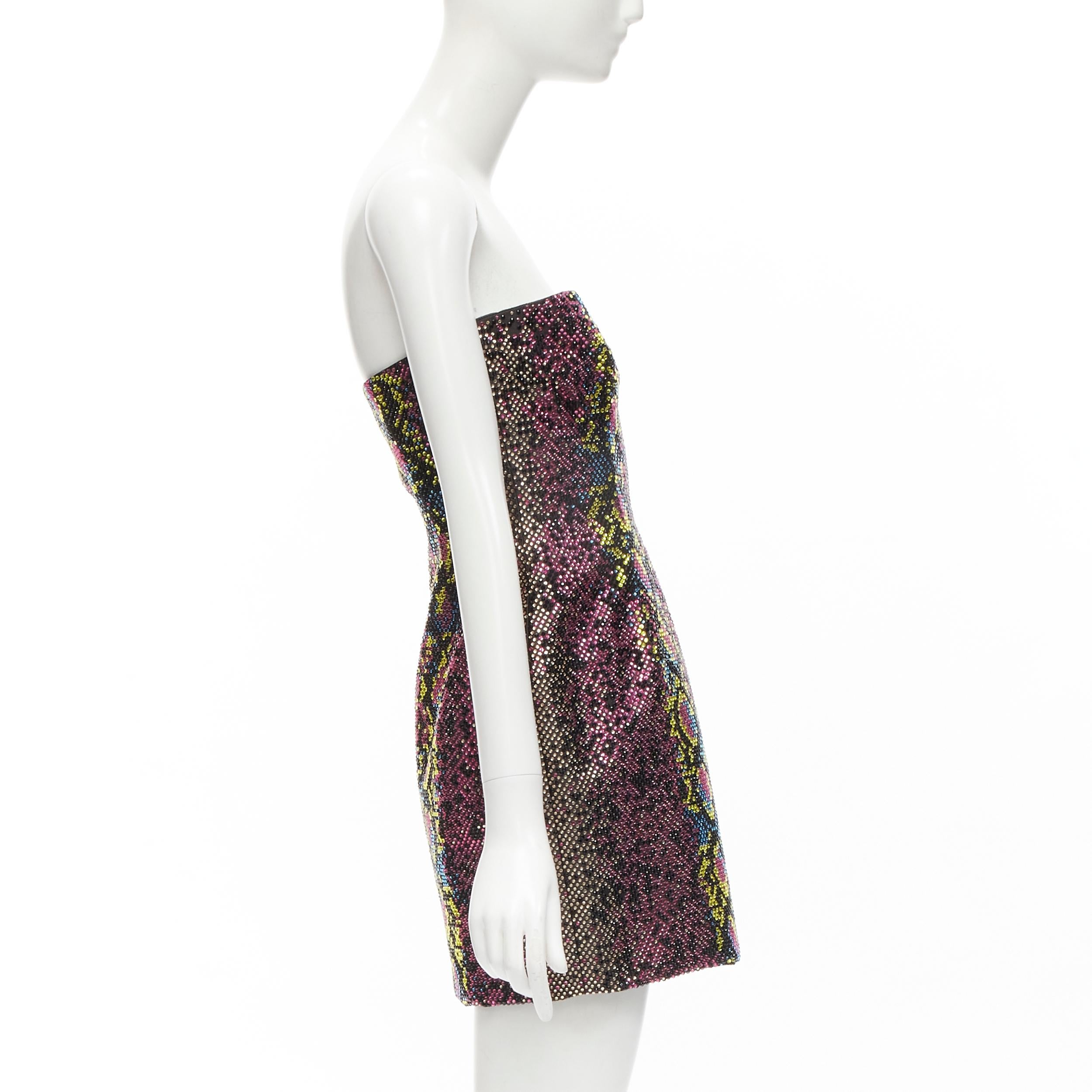 VERSACE 2021 Runway Robe sans bretelles rose incrustée de cristaux incrustés IT40 S Excellent état - En vente à Hong Kong, NT