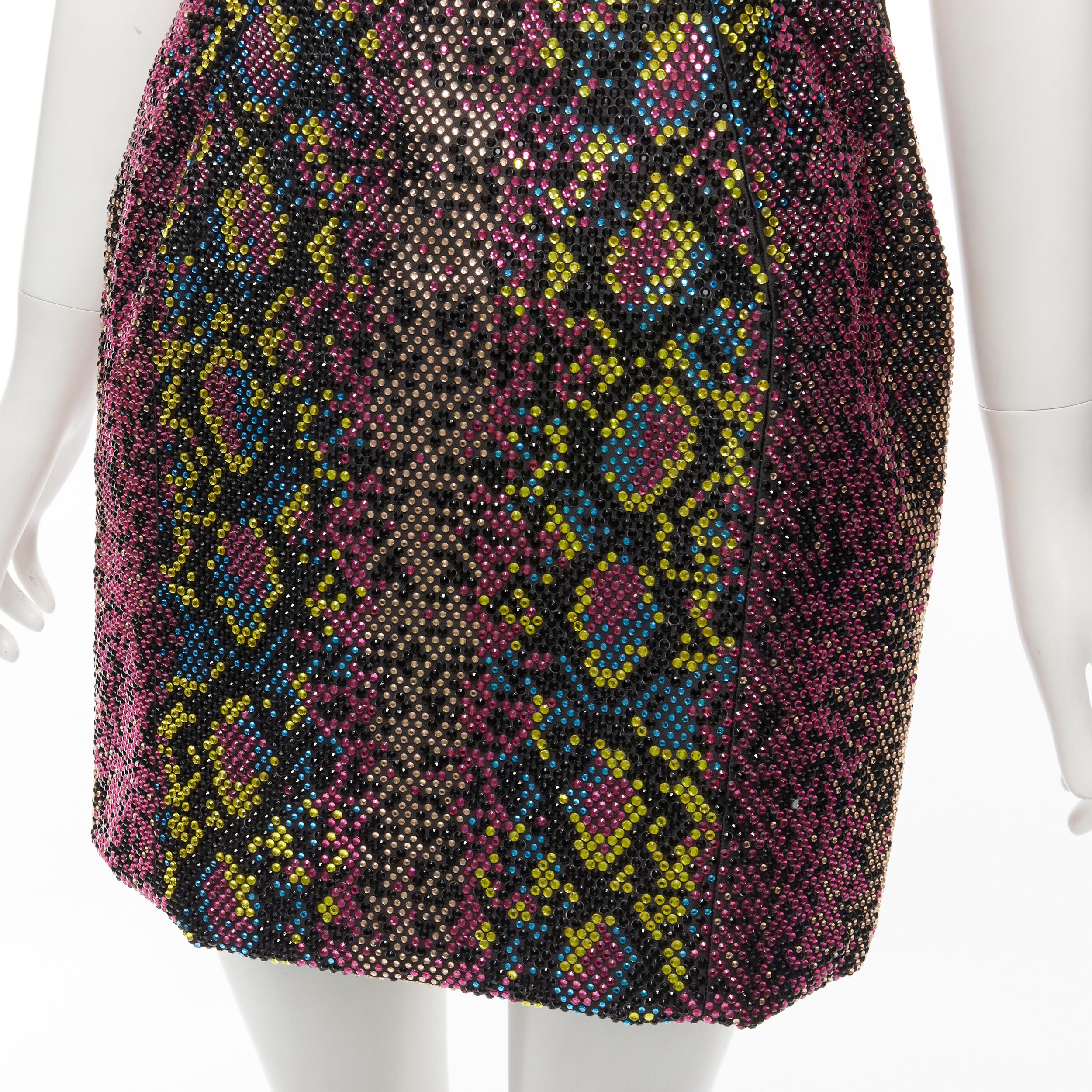 VERSACE 2021 Runway Robe sans bretelles rose incrustée de cristaux incrustés IT40 S en vente 2