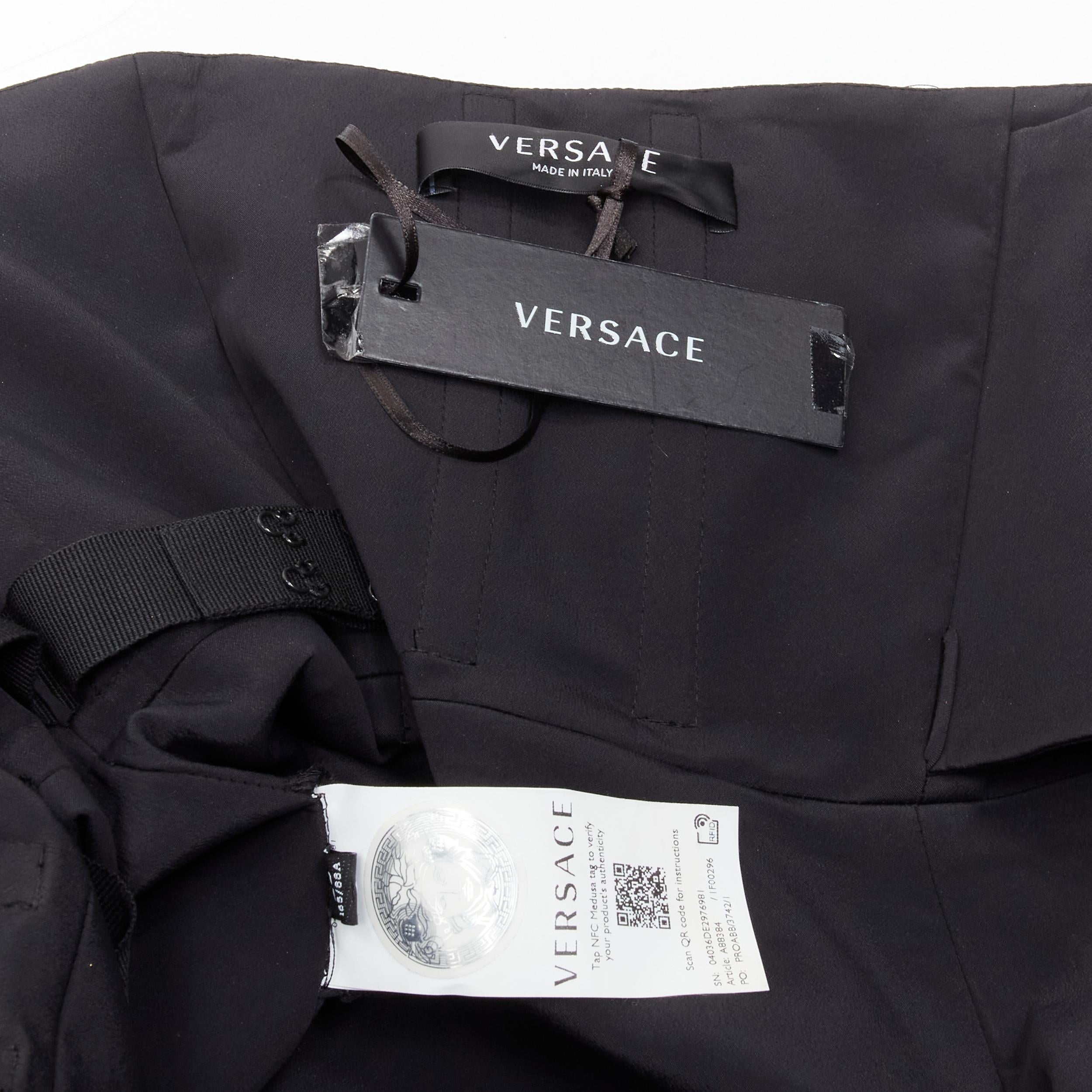 VERSACE 2021 Runway Robe sans bretelles rose incrustée de cristaux incrustés IT40 S en vente 4