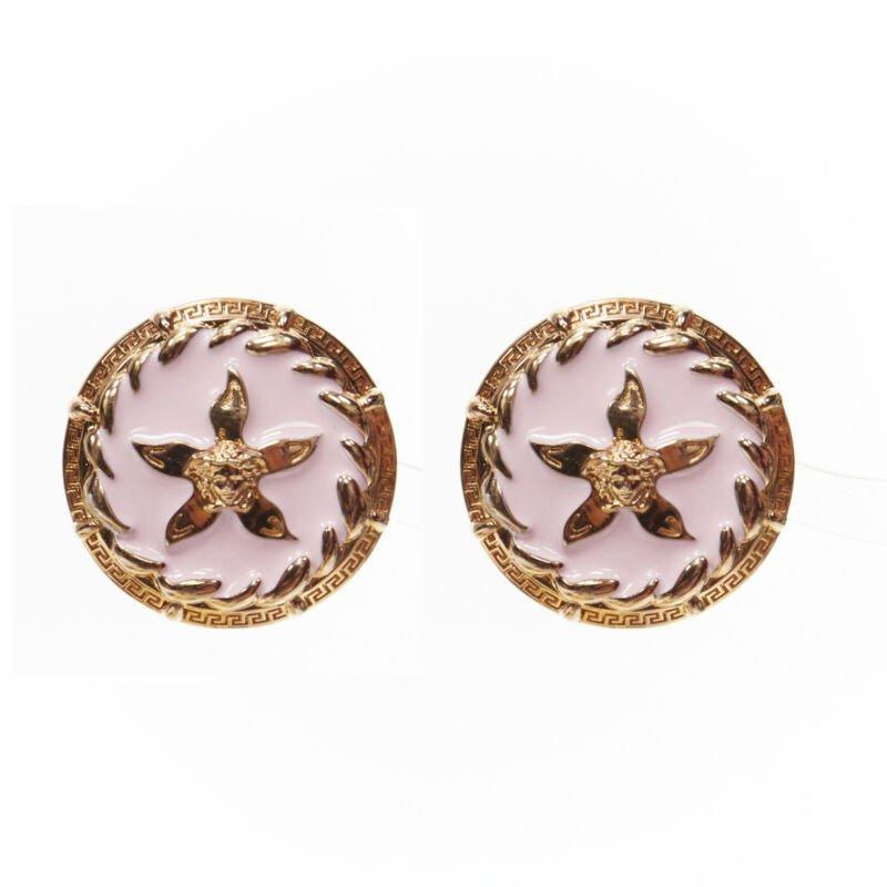 VERSACE 2021 Orecchino Tresor De La Mer con stella marina Greca in oro e smalto rosa
Riferimento: TGAS/C00699
Marchio: Versace
Stilista: Donatella Versace
Model: DG2I104 DJMS 4J000
Collezione: Primavera Estate 2021 Tresor De La Mer -