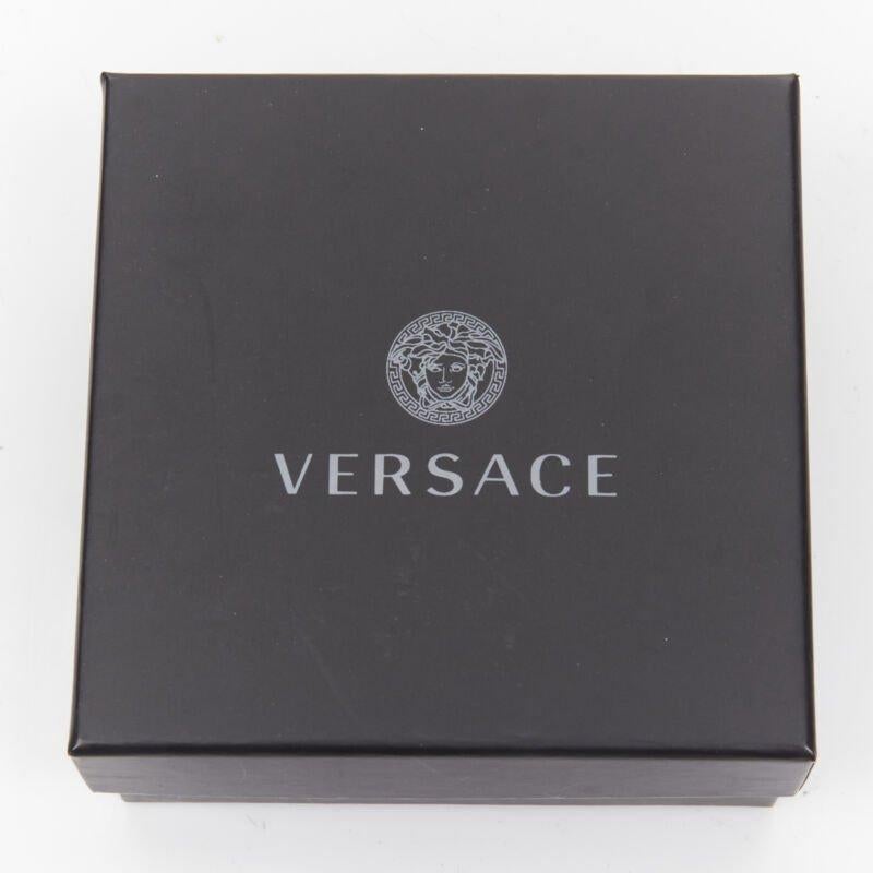 VERSACE 2021 Runway Tresor De La Mer pink enamel gold Greca starfish earring For Sale 2