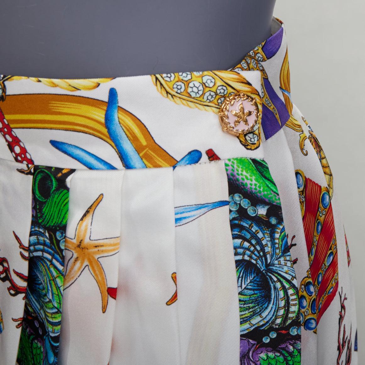 VERSACE 2021 Tresor De La Mer 100% silk starfish pleated skirt IT38 XS
Reference: TGAS/C01812
Brand: Versace
Designer: Donatella Versace
Model: A79448 1F01000 5W030
Collection: 2021
Material: Silk
Color: Multicolour
Pattern: Abstract
Closure: Zip