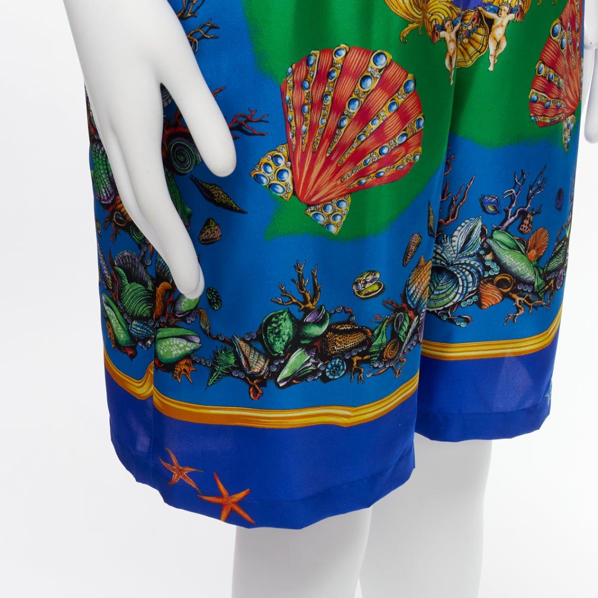 VERSACE 2021 Tresor De La Mer blue seashell print 100% silk shorts IT46 S For Sale 3