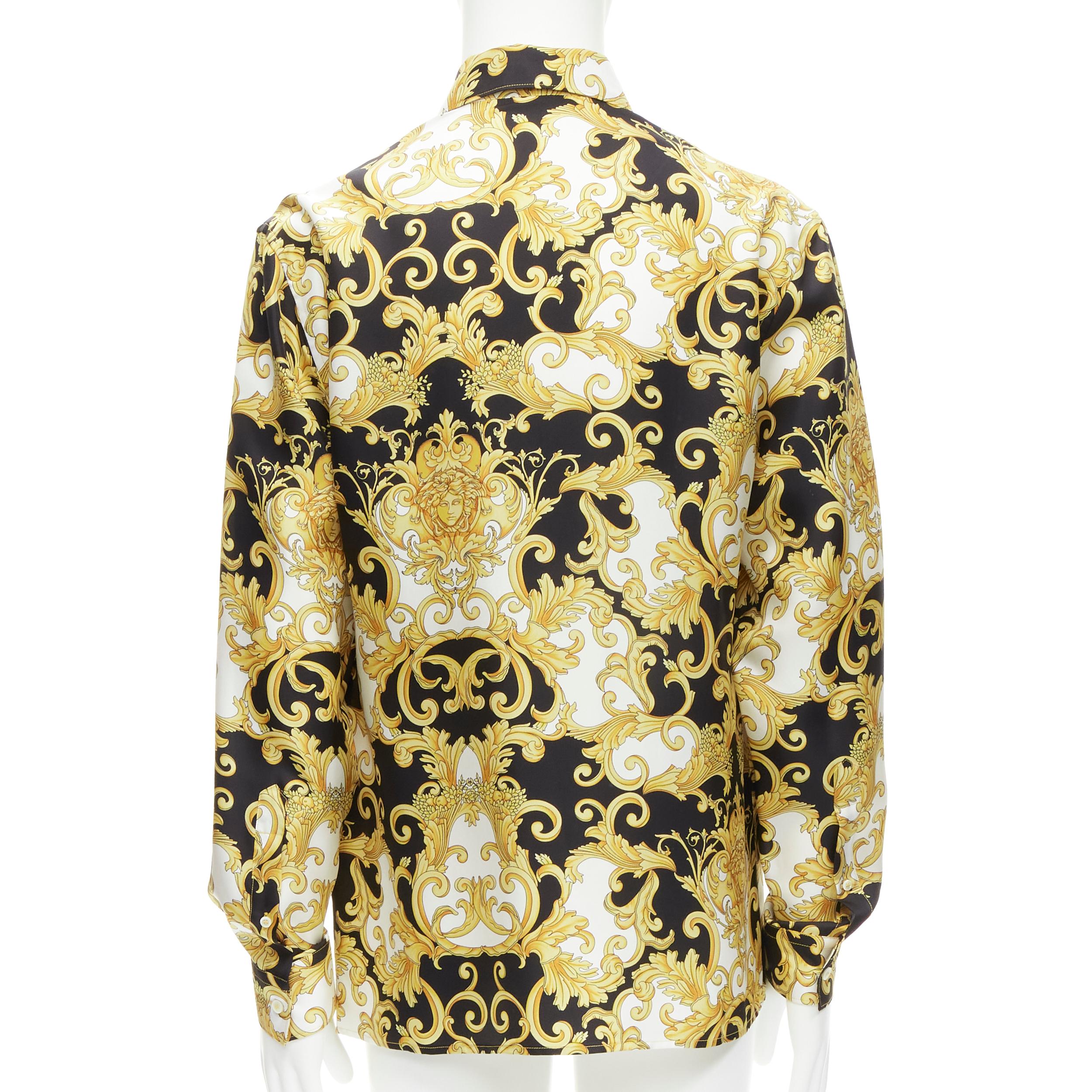 VERSACE 2022 Renaissance Barocco 100% silk gold signature shirt IT50 L In Excellent Condition For Sale In Hong Kong, NT