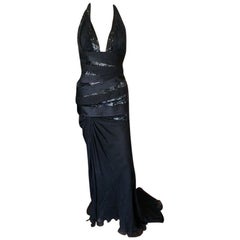 Versace $20, 905 F/W 2006 Runway Black Plunging Neckline Embellished Dress Gown (robe à décolleté plongeant et ornements)