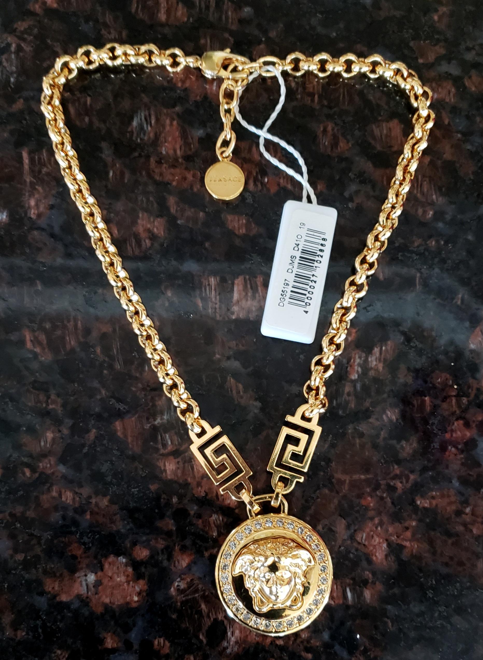 VERSACE 24K GOLD PLATED CHAIN GREEK KEY CRYSTALL MEDUSA Necklace In New Condition In Montgomery, TX