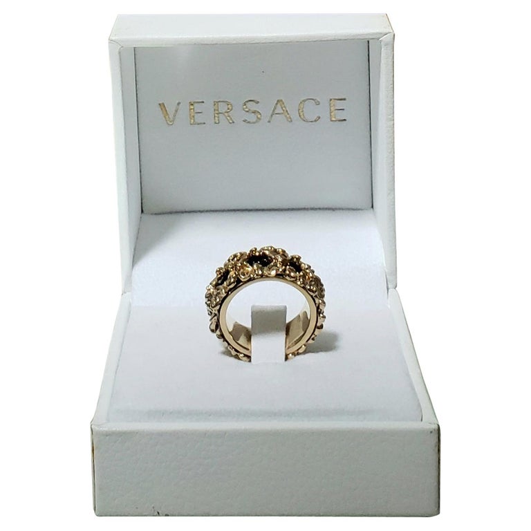 VERSACE 24K GOLD PLATED MEDUSA RING w/BLACK INSERTS size 10 For Sale at  1stDibs