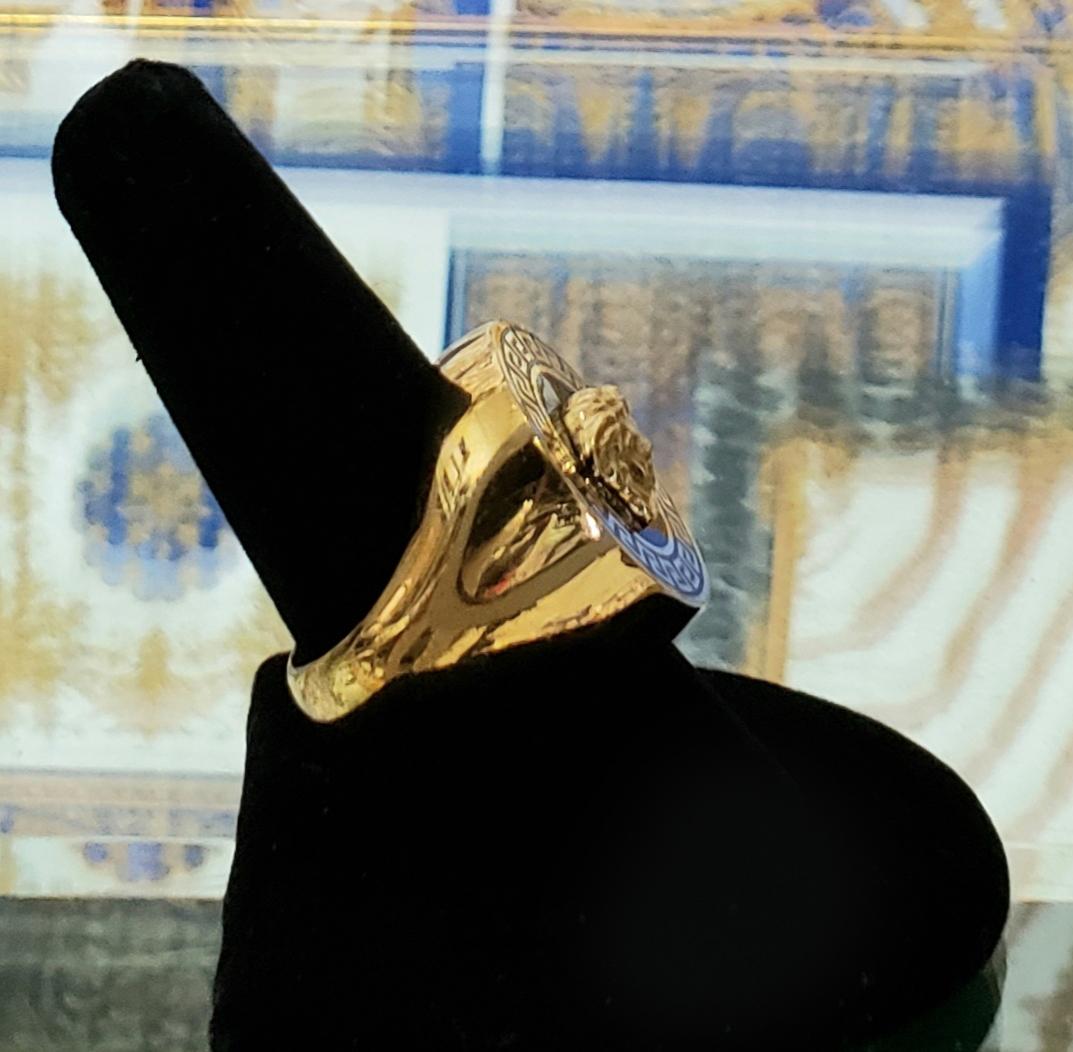 VERSACE 24K PLATED GOLD MEDUSA BLACK GREEK INSERTS RING size 9.5 In New Condition In Montgomery, TX