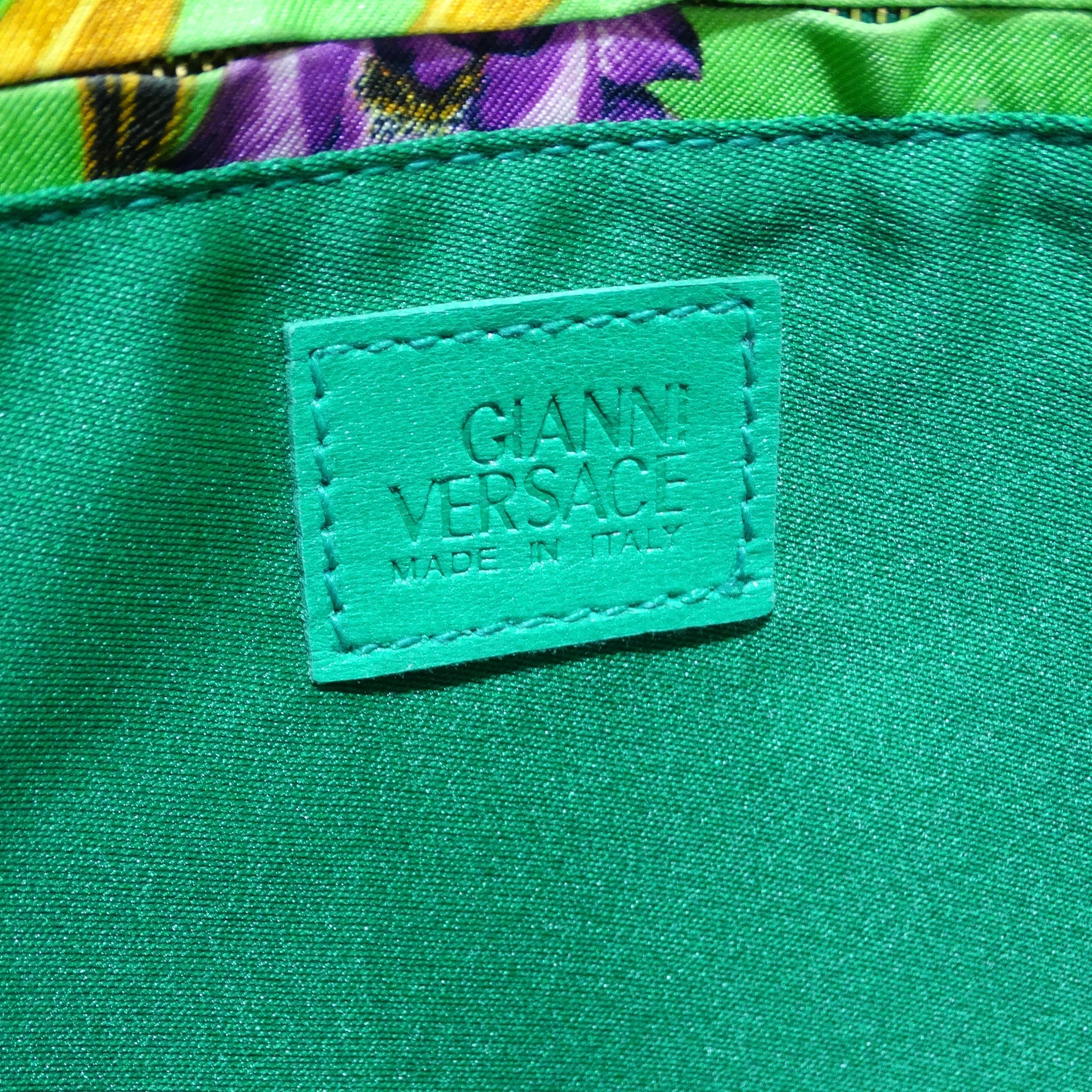Versace, sac fourre-tout plat imprimé Bouddha, années 90 en vente 8