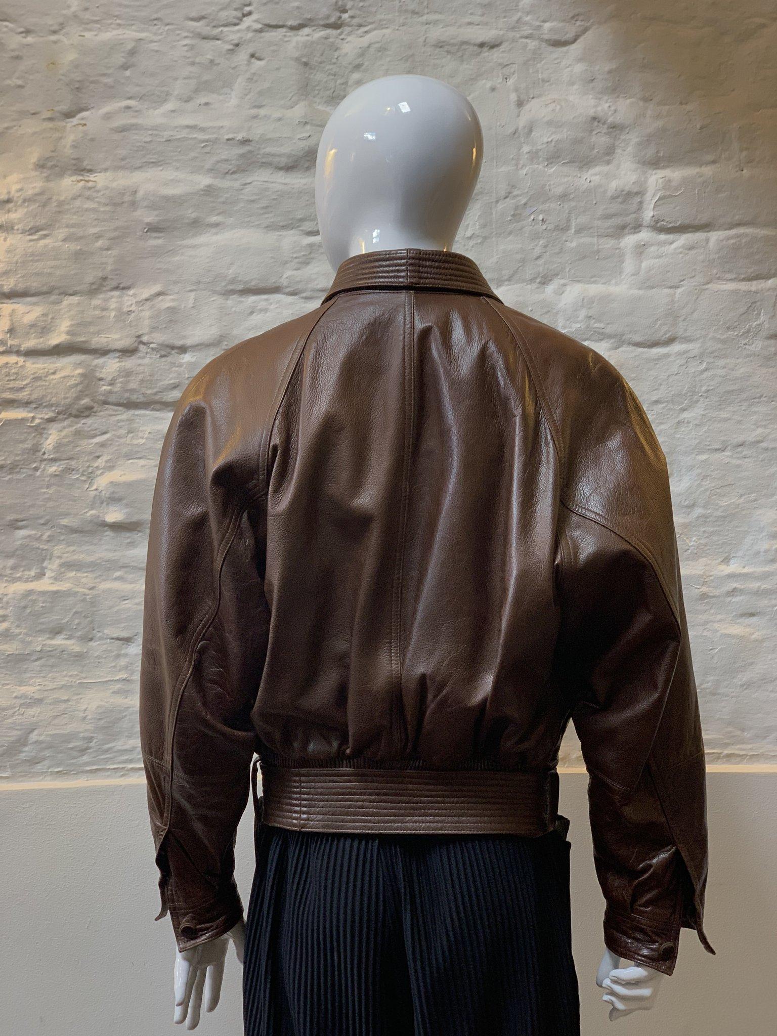 Versace 90er Kimono Wickelgürtel Lederjacke im Zustand „Hervorragend“ in London, GB