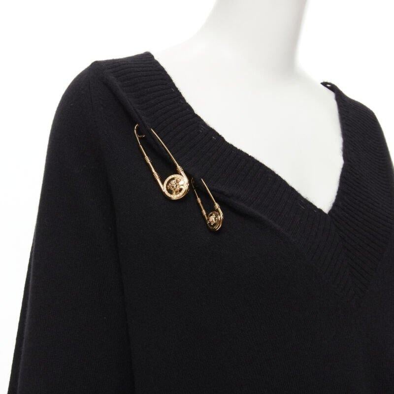 Nero VERSACE 95% cashmere lana punk oro Medusa spilla da balia angosciata vestito IT44 in vendita