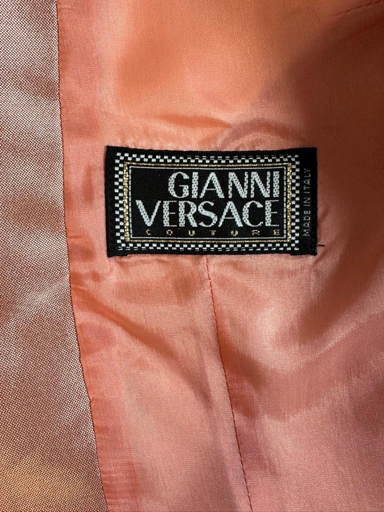 Versace A/W 2000 Runway et Campaigner Costume en soie rose métallisé Pour femmes en vente