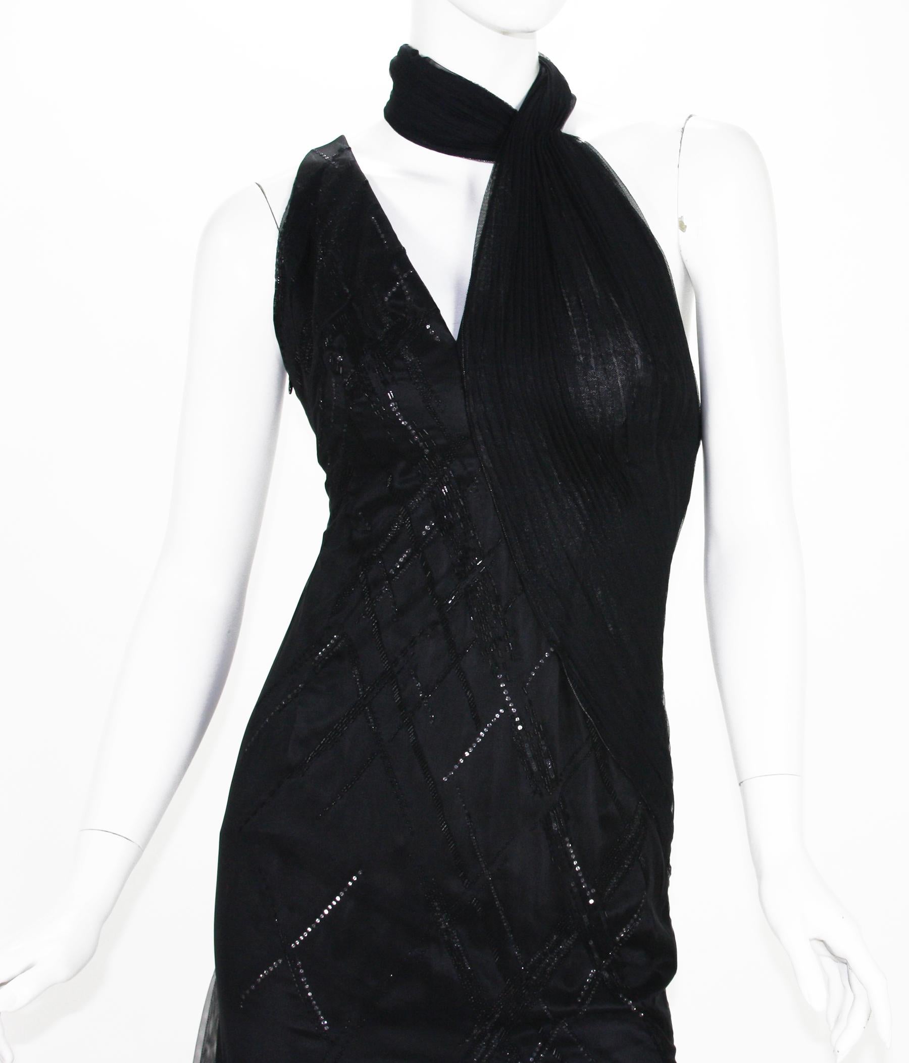 Vintage Versace Atelier 90's Vestido negro de tul de seda adornado con espalda abierta It 42 en venta 2