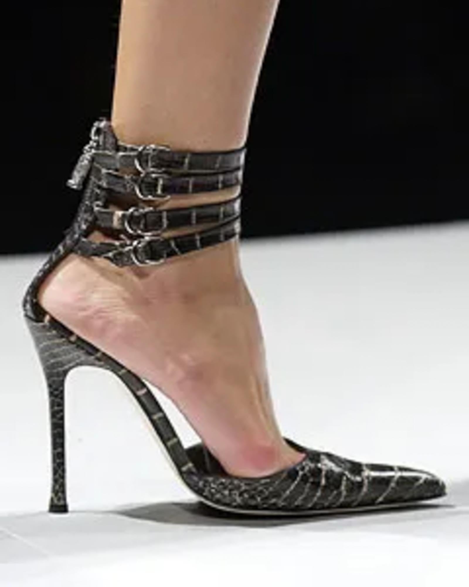 Versace Runway A/W 2003 - Talons pointus en crocodile taille 39 en vente 4