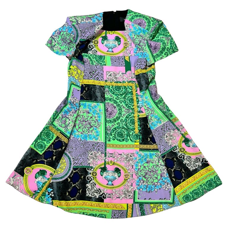 Green Versace Robe Versace Barocco Mosaic Green Patchwork Mini Dress Resort 2021 For Sale ...