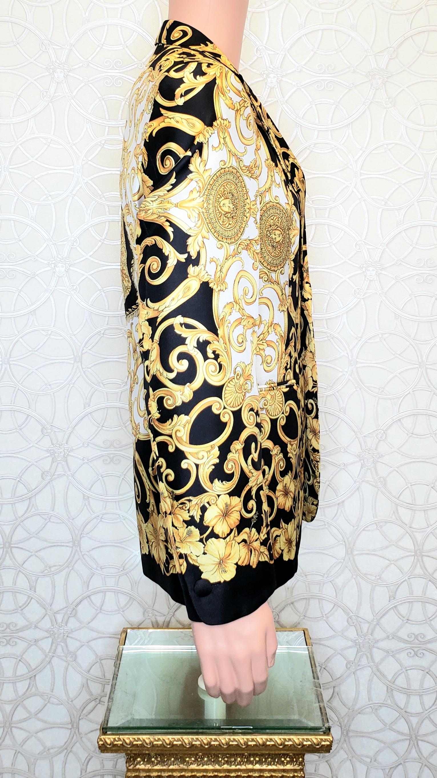 Beige VERSACE BAROQUE 100% SILK BLAZER Print 48 - M, 