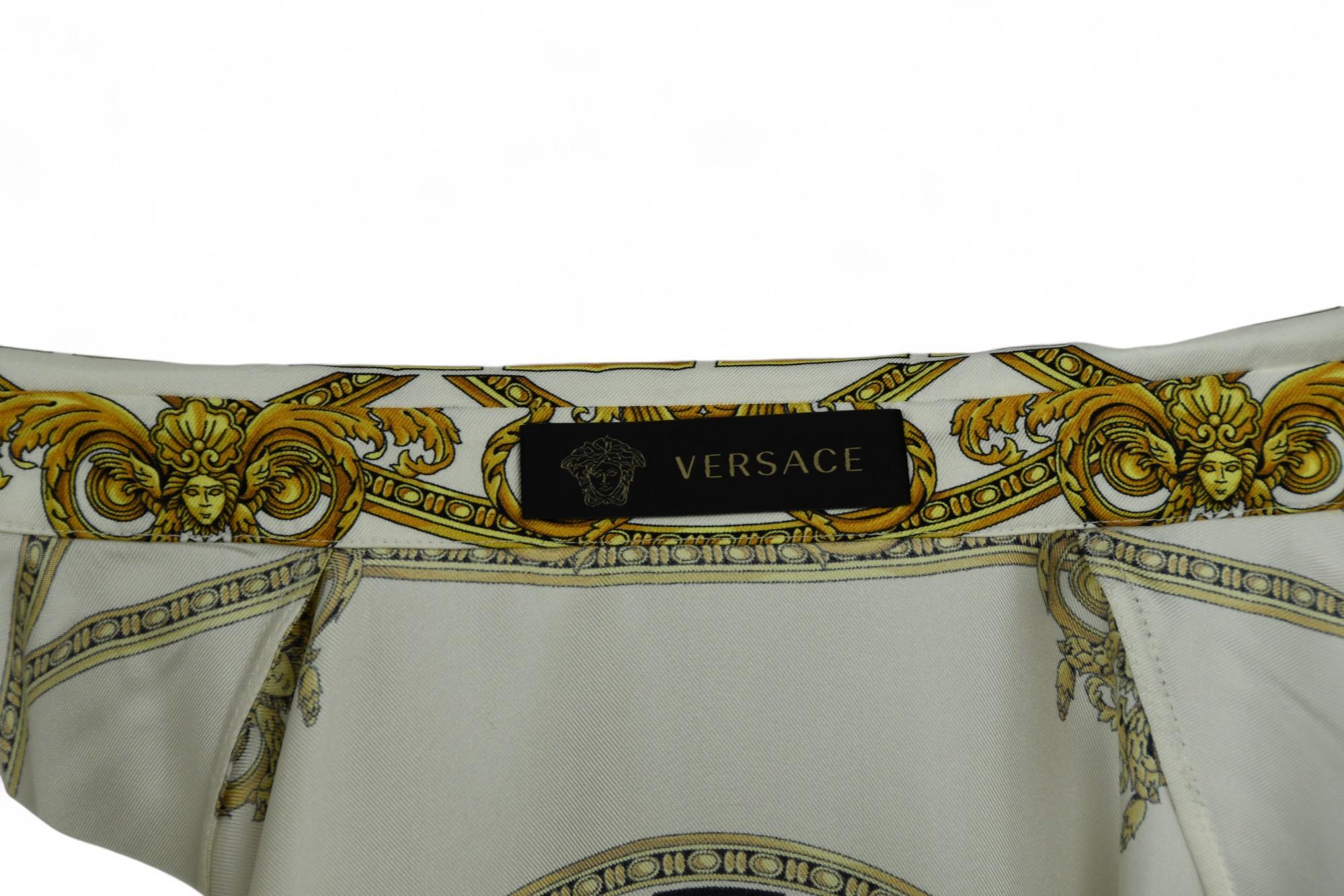 Vestido con cinturón de seda y estampado barroco Versace EU40 en venta 1