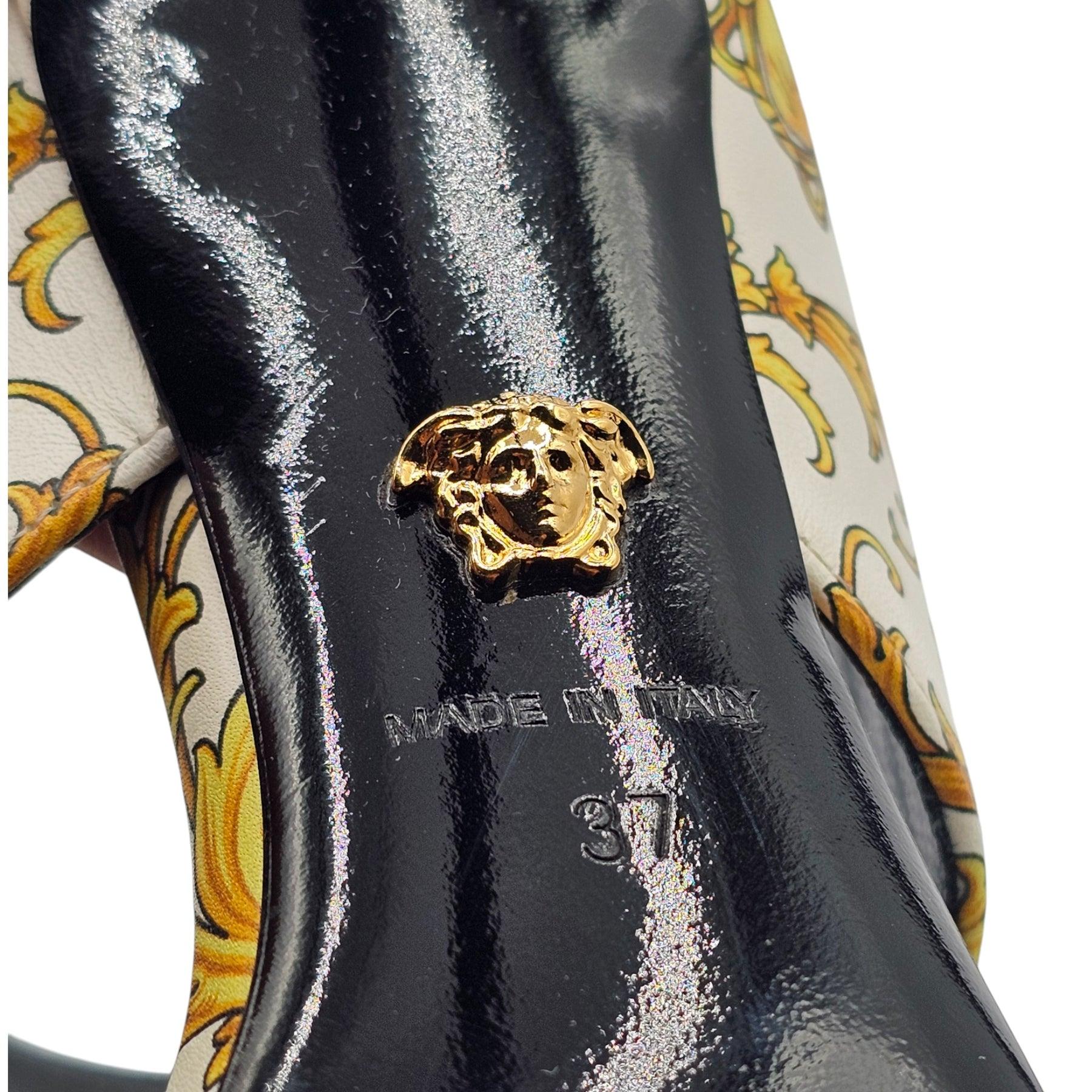 Versace Sandales à talons aiguilles Virtus V imprimé baroque blanc Excellent état - En vente à Los Angeles, CA