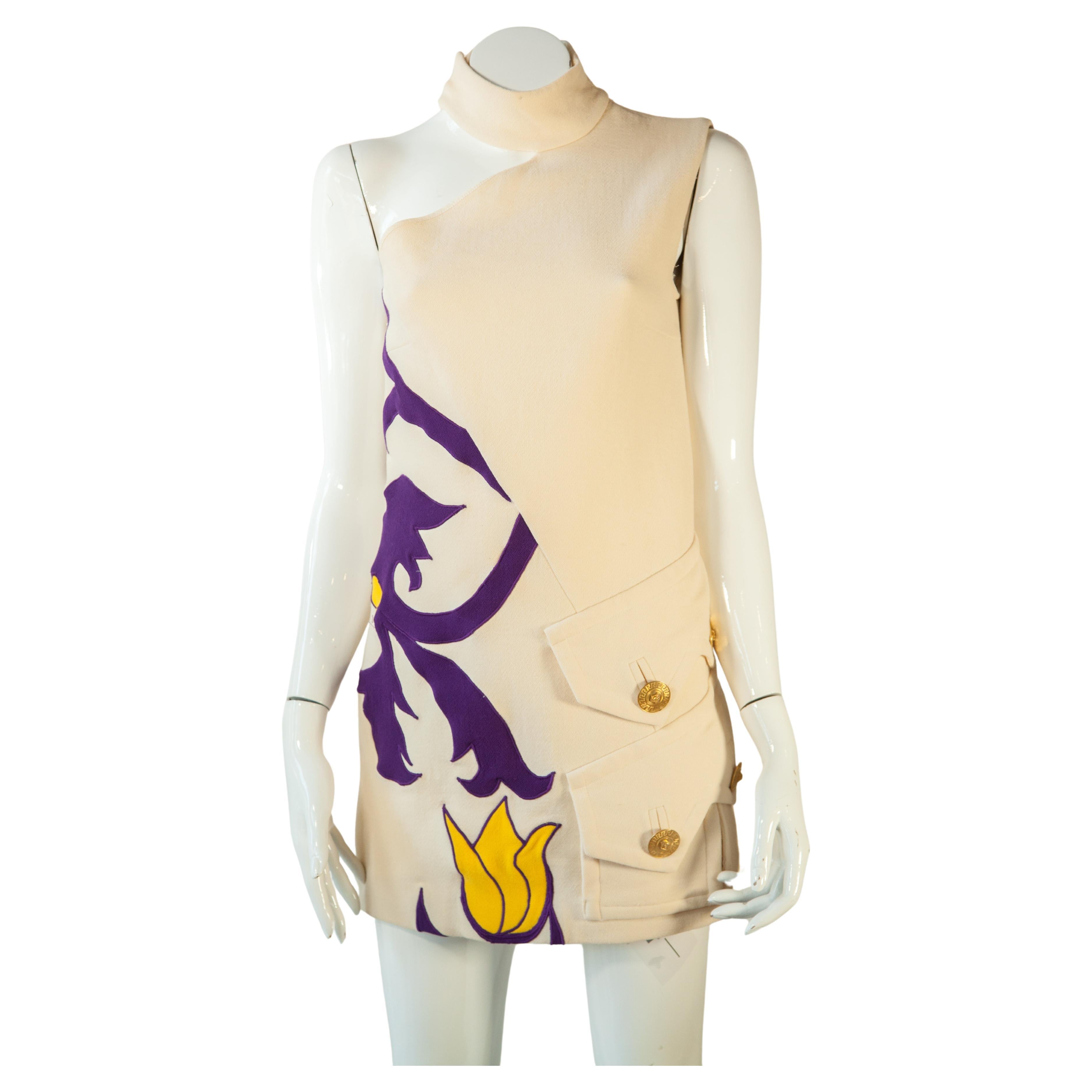Barockes Tulpenkleid von Versace mit vergoldeten Medusa-Knöpfen, 2011 im Angebot