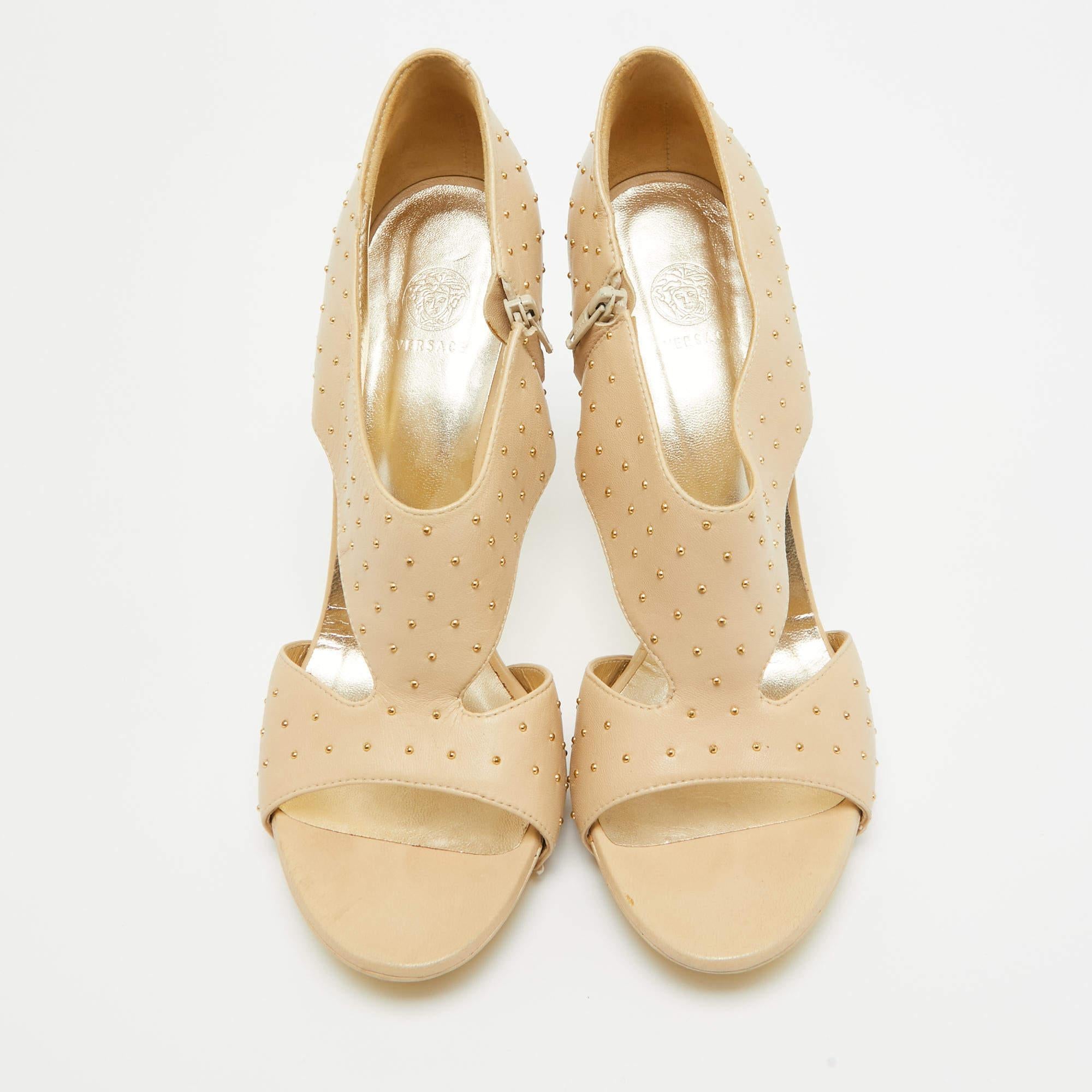 Beige Versace Sandales à bout ouvert en cuir beige, taille 41 en vente