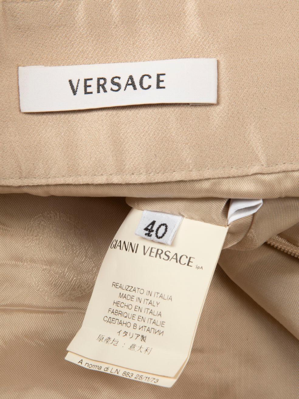 Jupe en python beige de Versace Taille S en vente 4