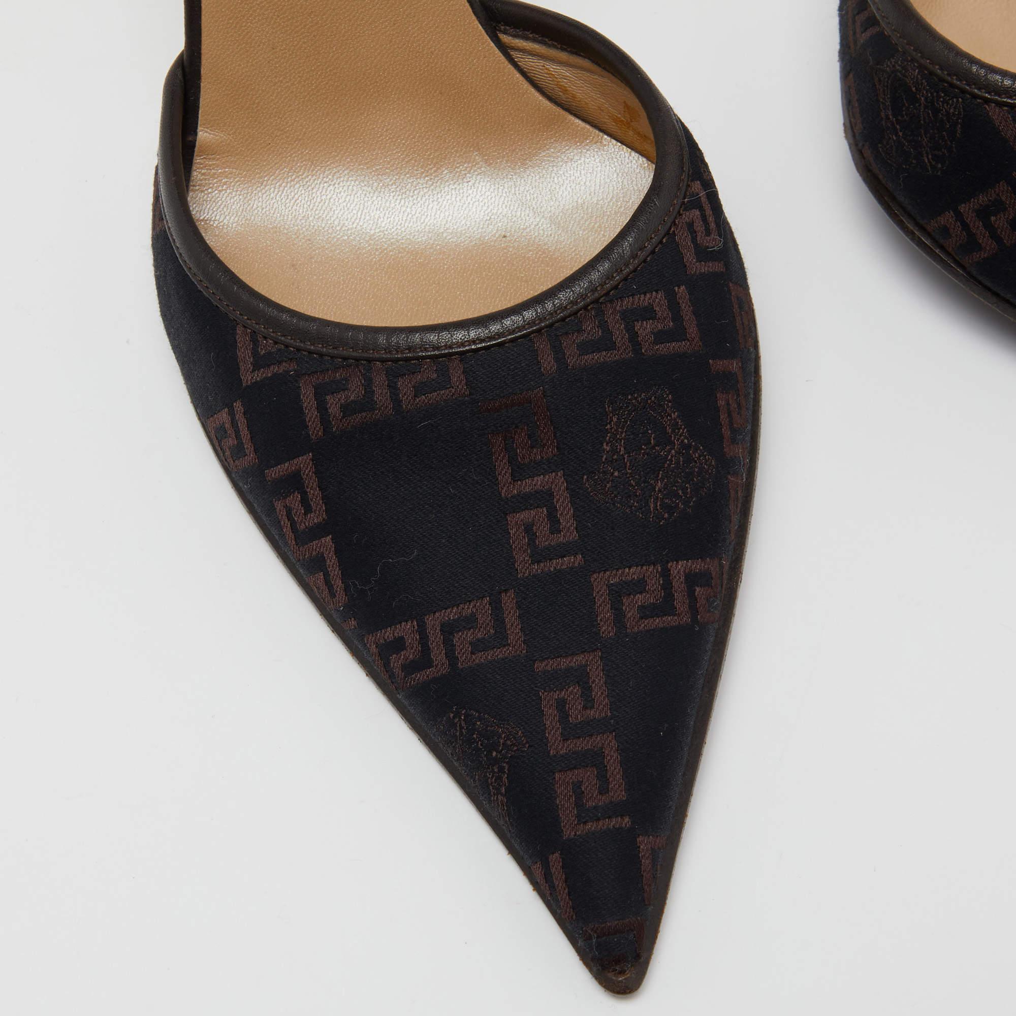 Versace Black Embroidered Canvas and Leather Ankle Strap Pumps  In Good Condition For Sale In Dubai, Al Qouz 2
