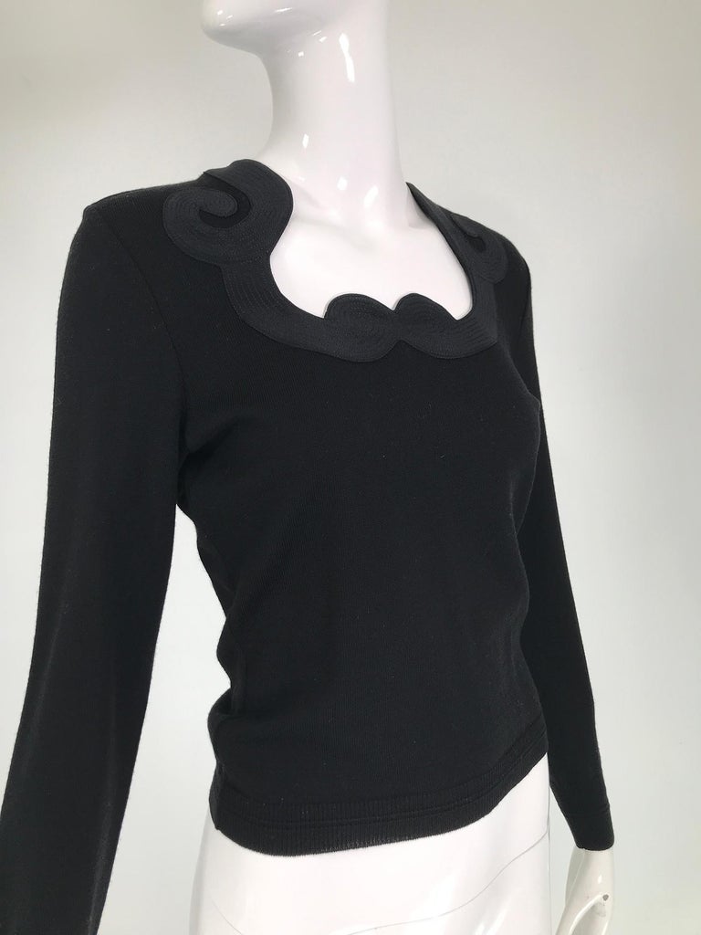 Versace Black Fine Wool Knit Sweater with Shaped Silk Neckband  For Sale 7