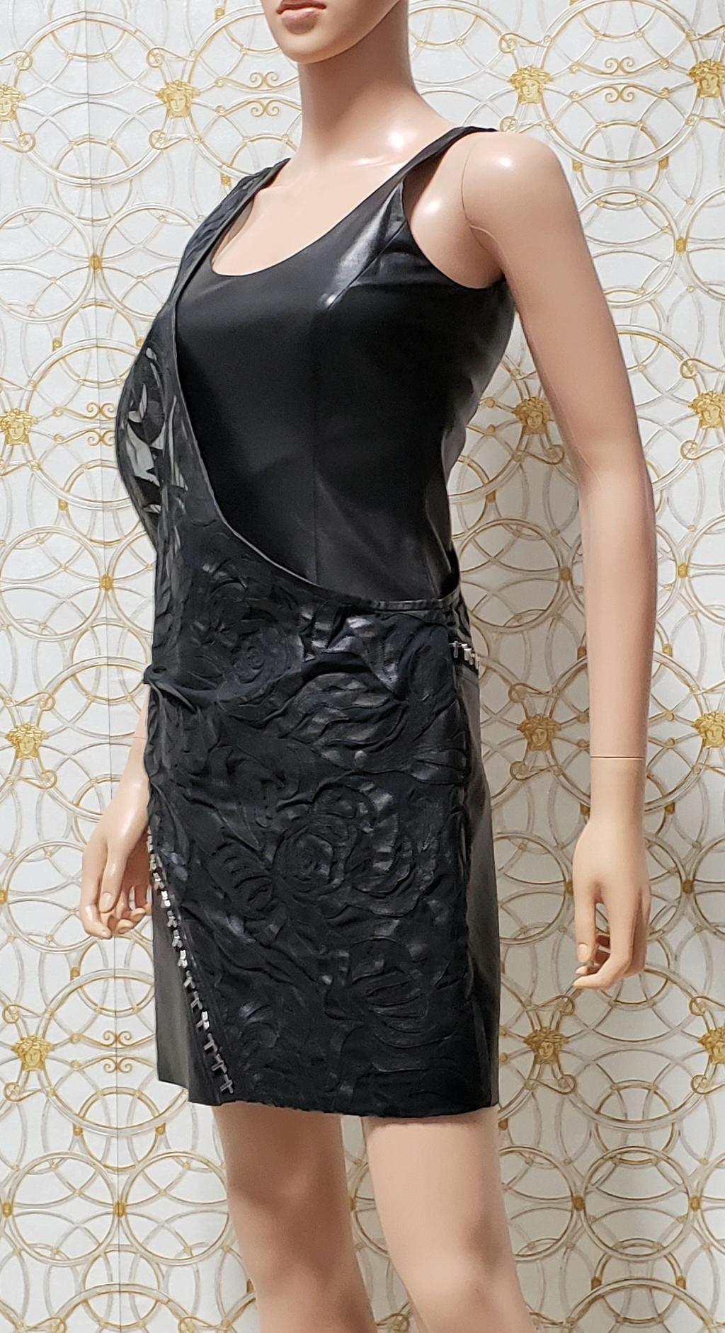Women's Versace Black Floral Detail Leather Dress 38 - 2 (4) For Sale