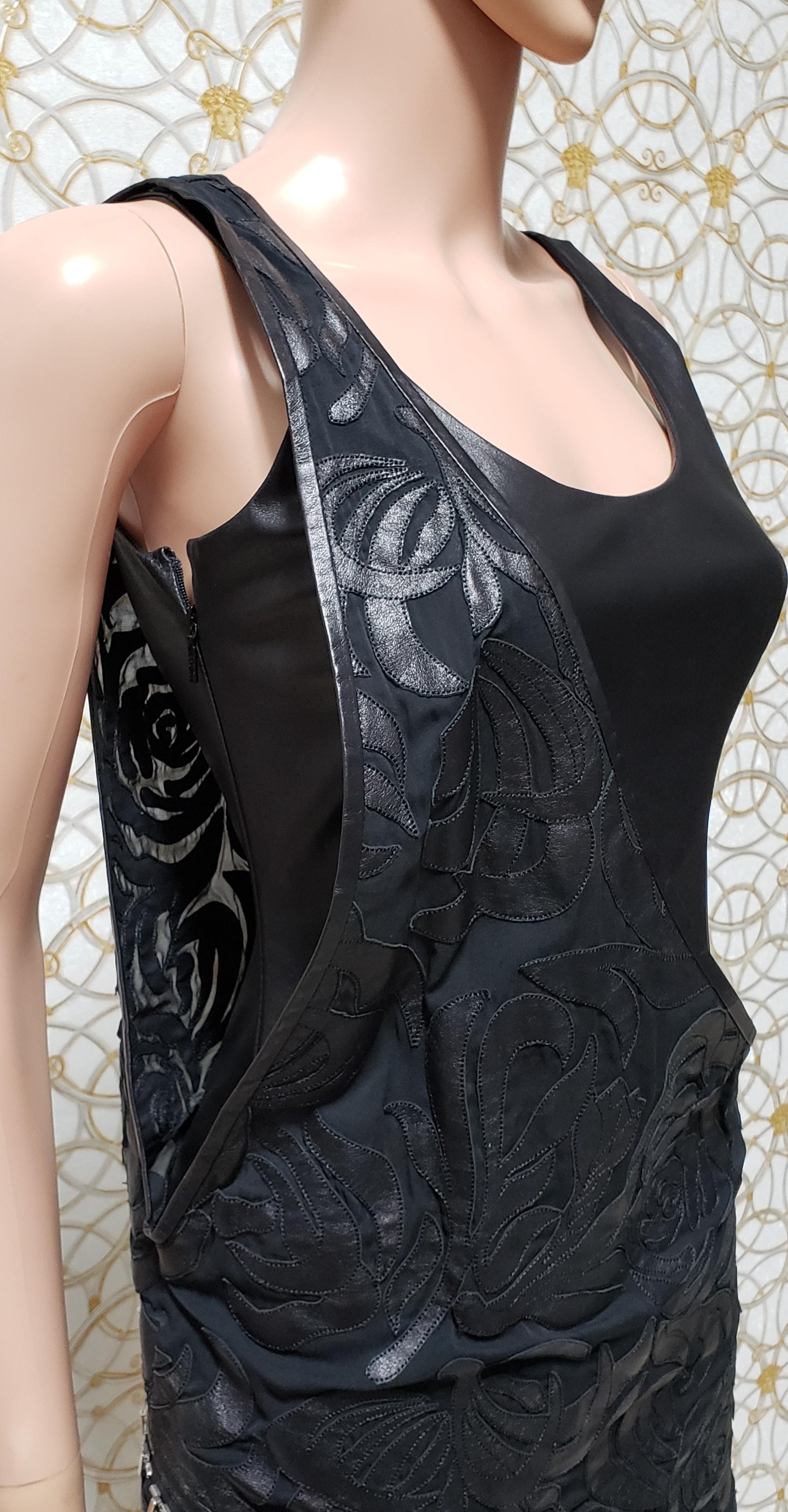 Versace Black Floral Detail Leather Dress 38 - 2 (4) For Sale 4