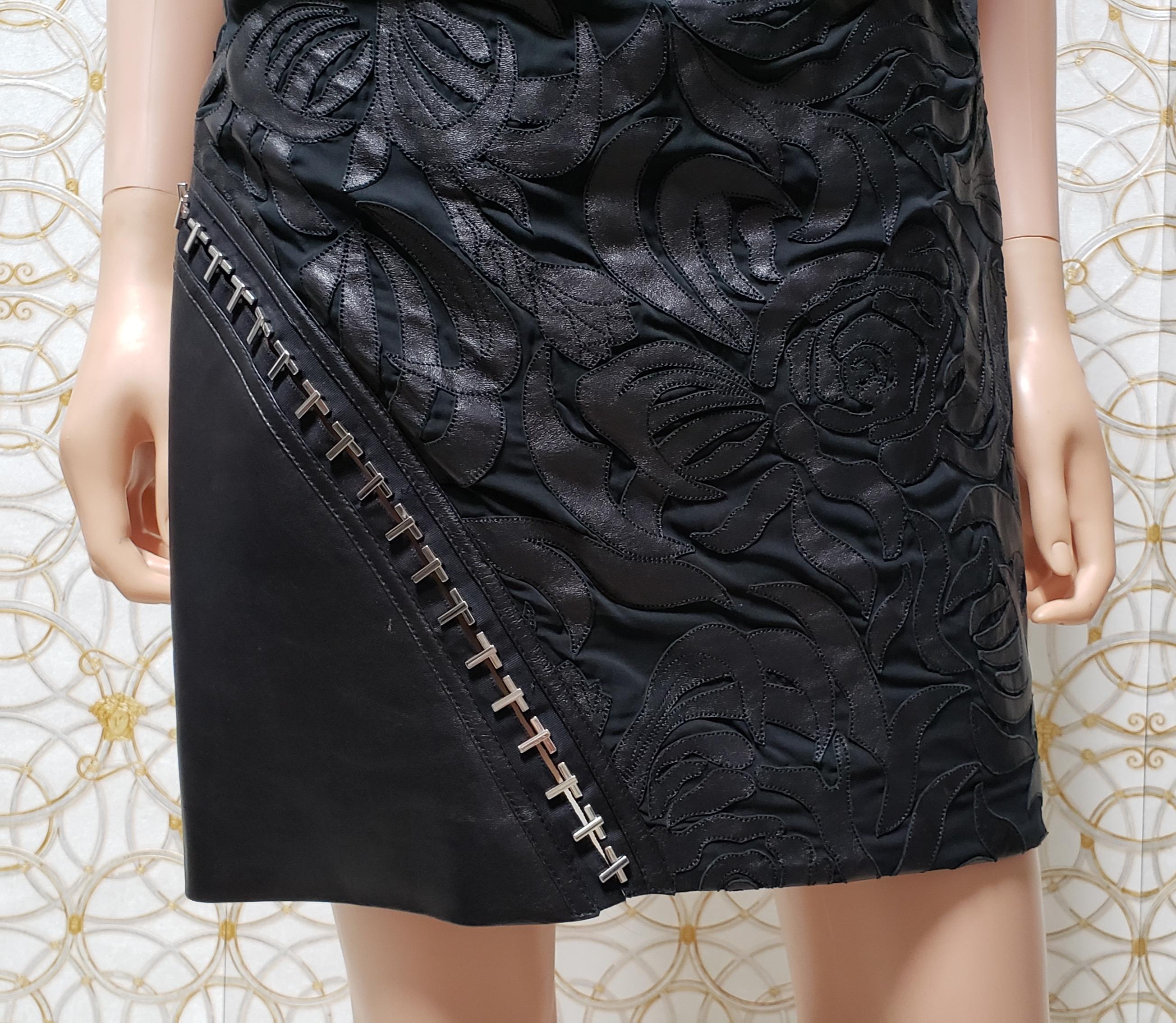 Versace Black Floral Detail Leather Dress 38 - 2 (4) For Sale 5