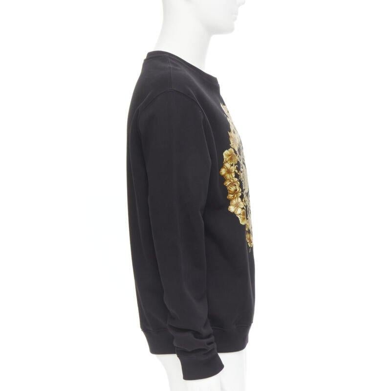 VERSACE noir or Barocco Hibiscus Medusa coton crew pull S Neuf - En vente à Hong Kong, NT