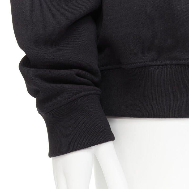 VERSACE noir or Barocco Hibiscus Medusa coton crew pull S en vente 4